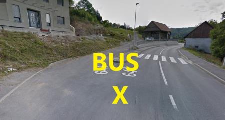 Avtobusno postajališče v smeri proti Polhovem Gradcu